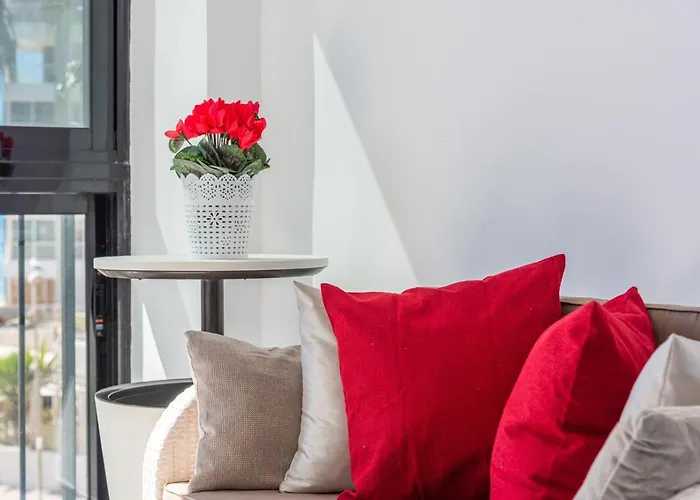 Colon - Plusholidays *