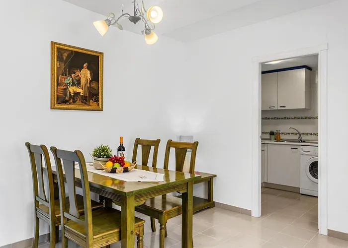 Colon - Plusholidays * 卡尔佩